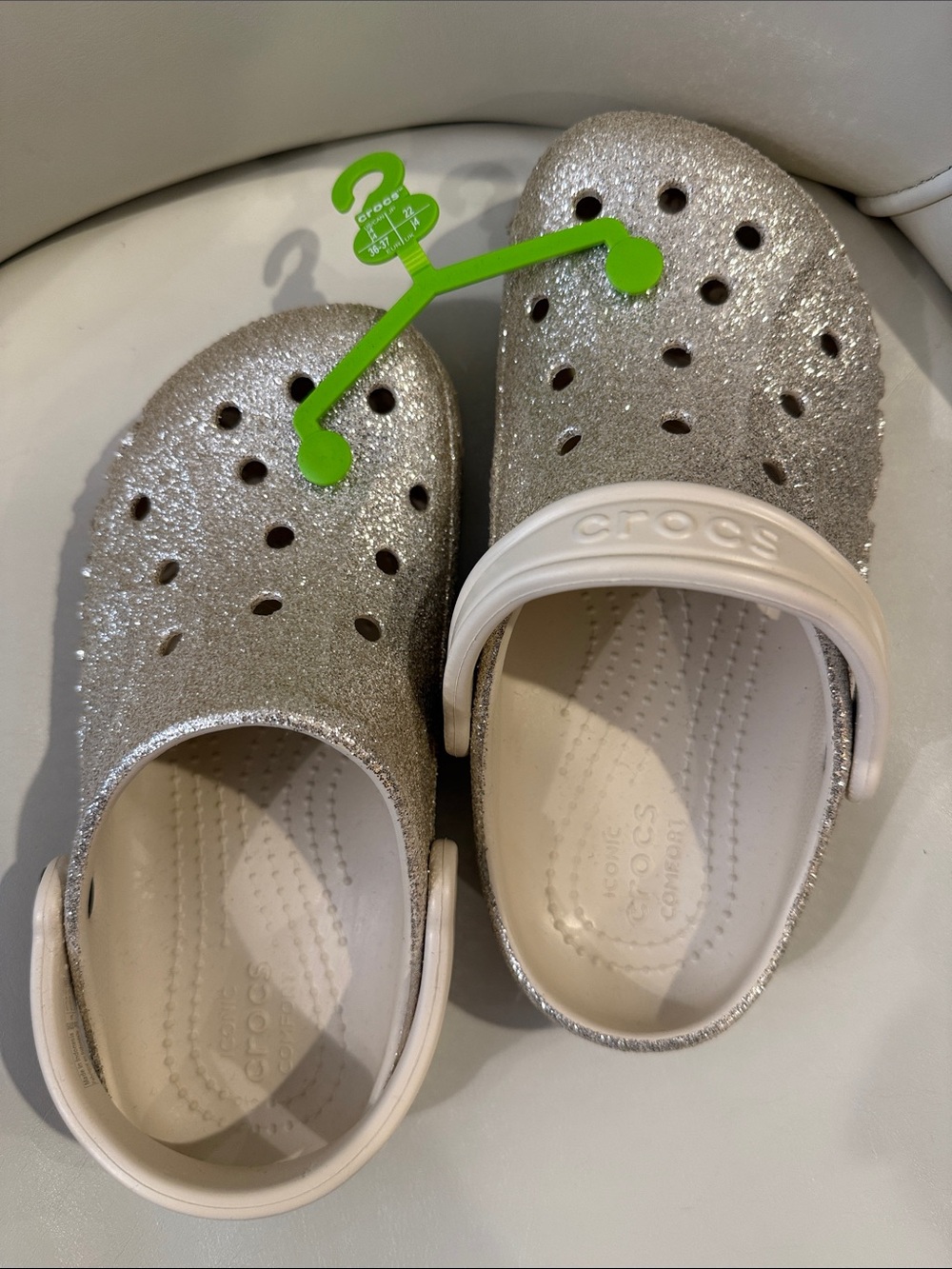 CROCS Kids Glitter Clogs in Gold Sparkle